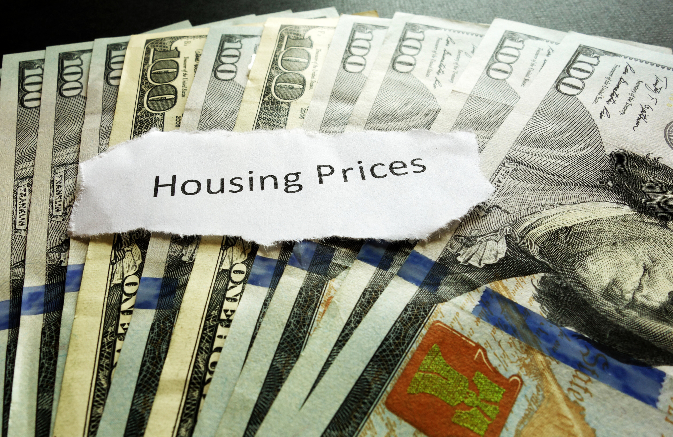 Navigating the Washington DC Luxury Housing Market Amidst Home Price Volatility